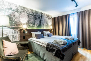 Photo by: Karl Gabor Junior Suite